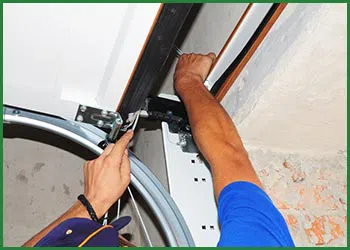 Quality Garage Door Weymouth, MA 781-618-3208 - garagedoor-spring-repair-t-21-gr-39m